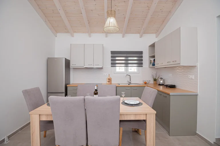 Chrysanthi's house Gardelades Corfu, family house for rent