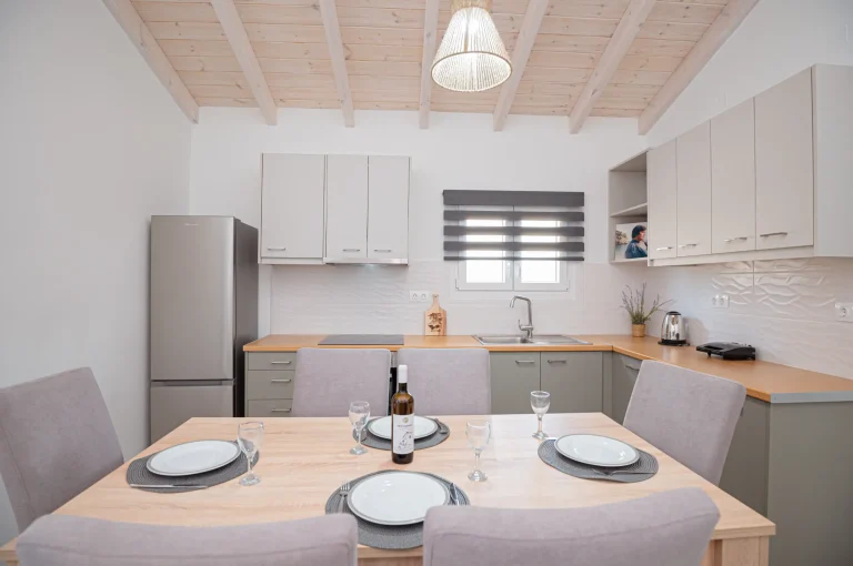 Chrysanthi's house Gardelades Corfu, family house for rent