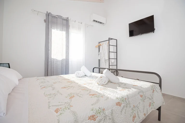 Chrysanthi's house Gardelades Corfu, family house for rent