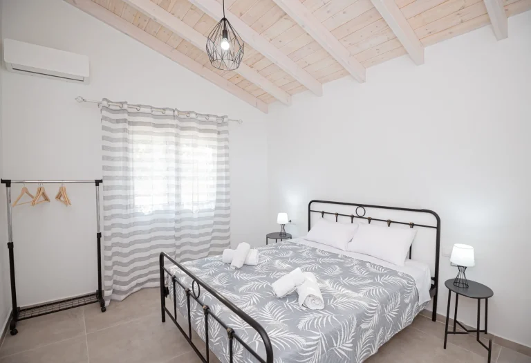 Chrysanthi's house Gardelades Corfu, family house for rent