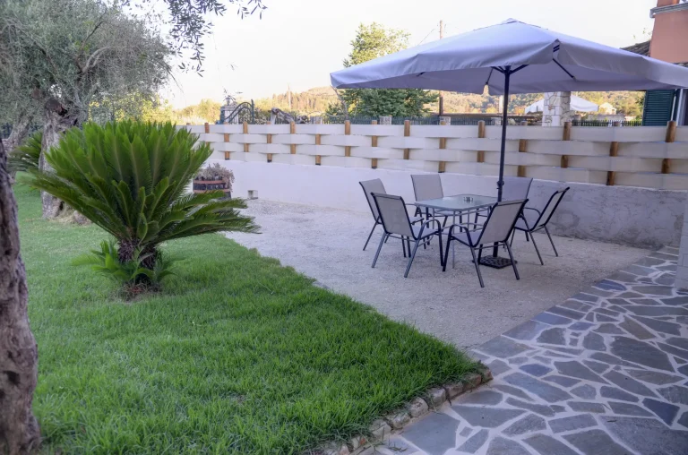 Chrysanthi's house Gardelades Corfu, family house for rent