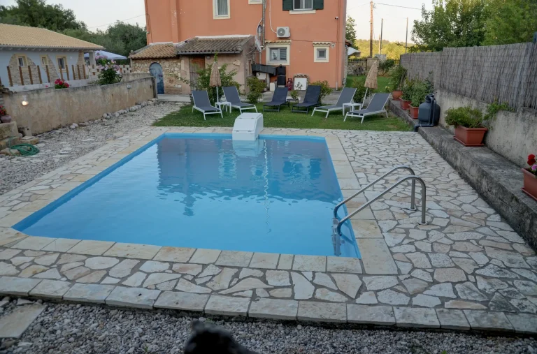 Chrysanthi's house Gardelades Corfu, family house for rent
